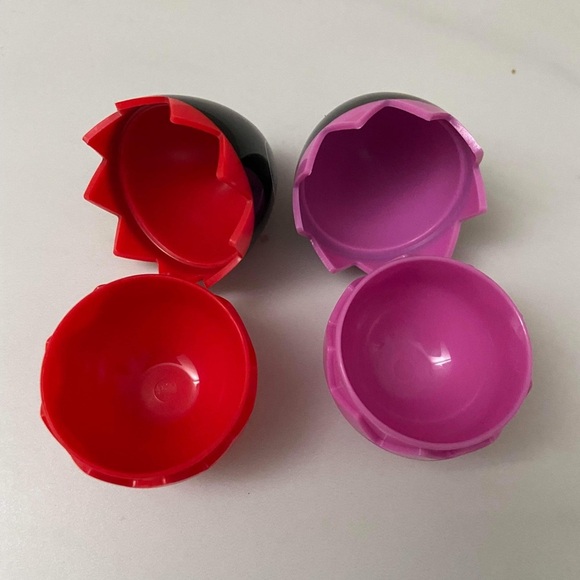 Mickey and minnie Easter egg Disney Parks Eggstravaganza 2016 - Picture 3 of 3